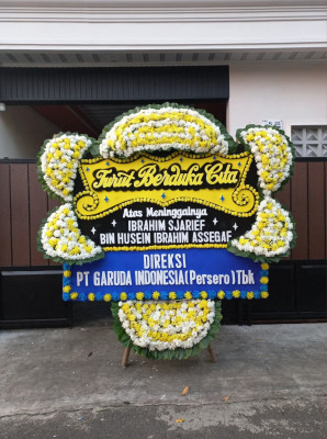 Papan Bunga Duka di Pajalesang