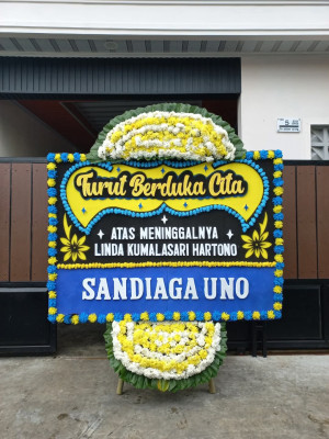 Papan Bunga Duka di Pajalesang